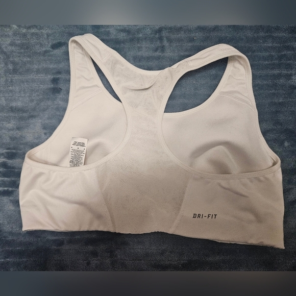 Nike Dri Fit White Sports Bra! - Picture 4 of 5